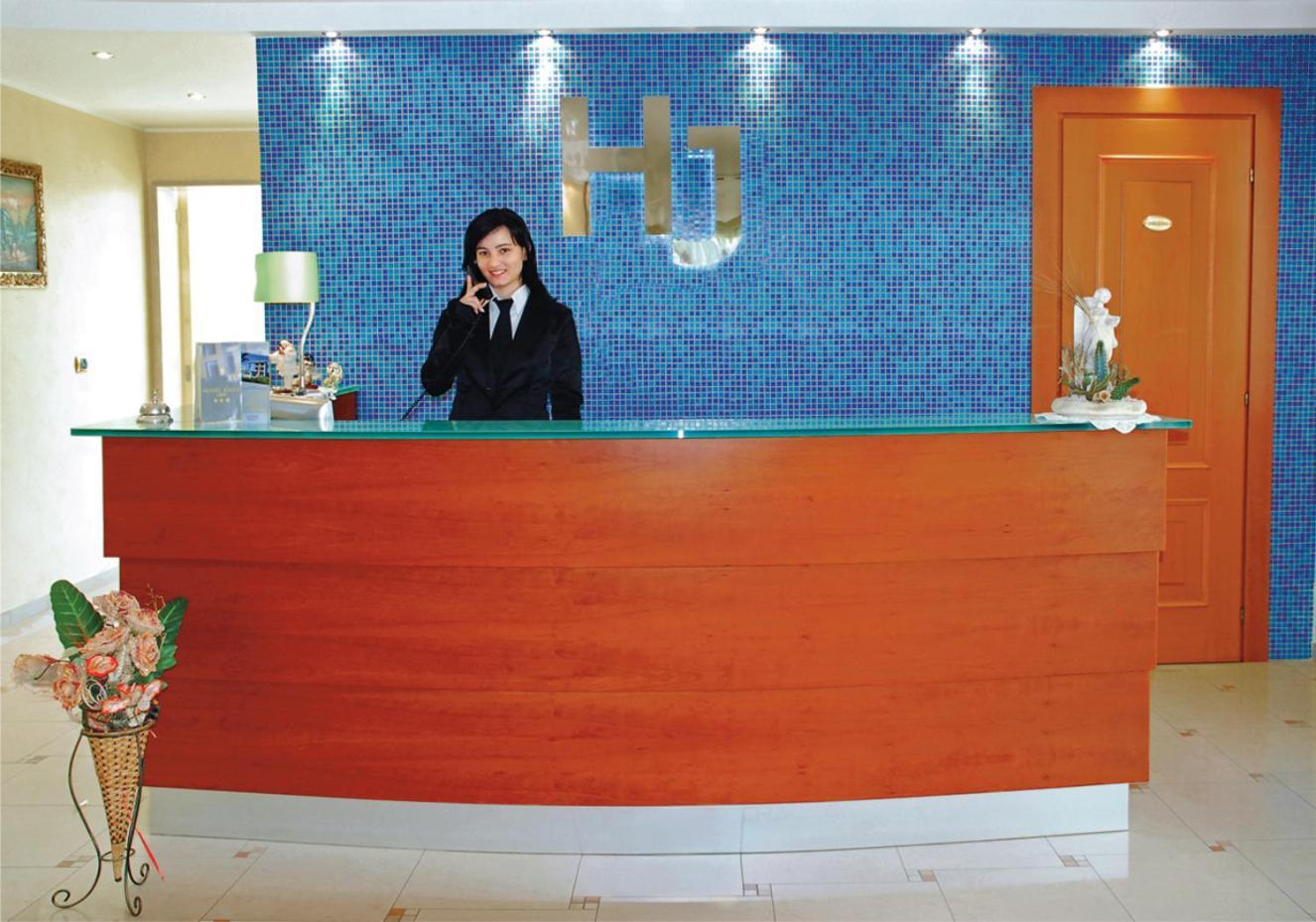 מודוניו Hotel Jolly מראה חיצוני תמונה